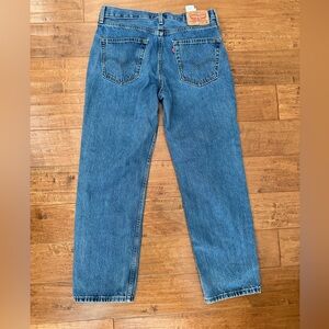 Men’s Levis 550